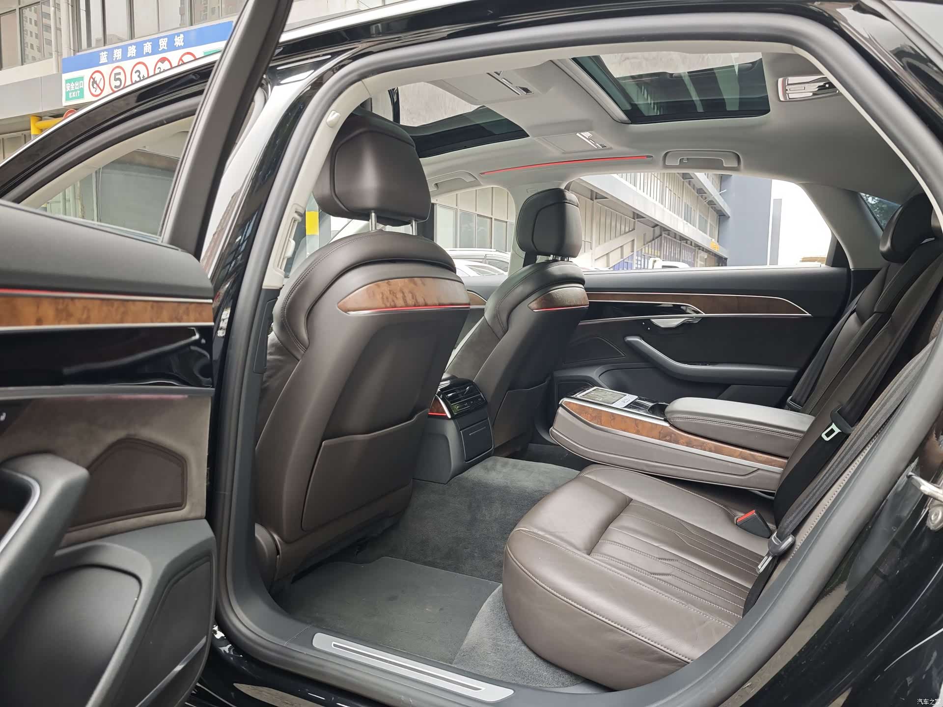 Audi A8L, 2018 7