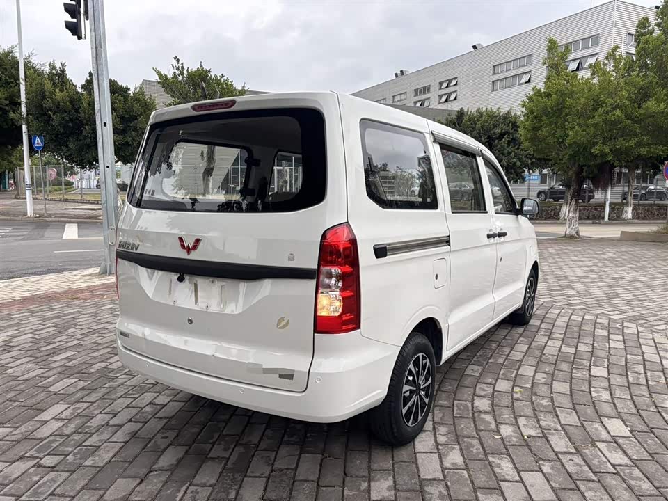 Wuling Wuling Hongguang V