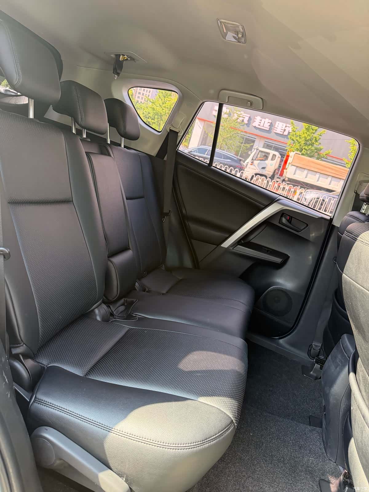 Toyota RAV4, 2017 10