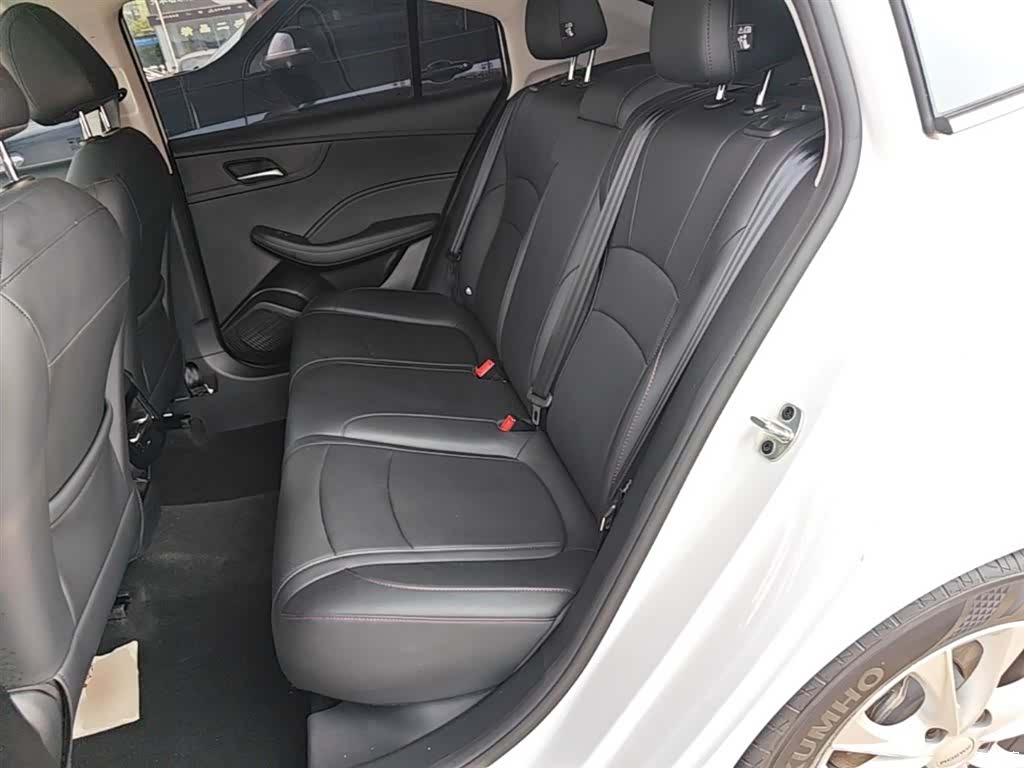 Roewe i5, 2025 17