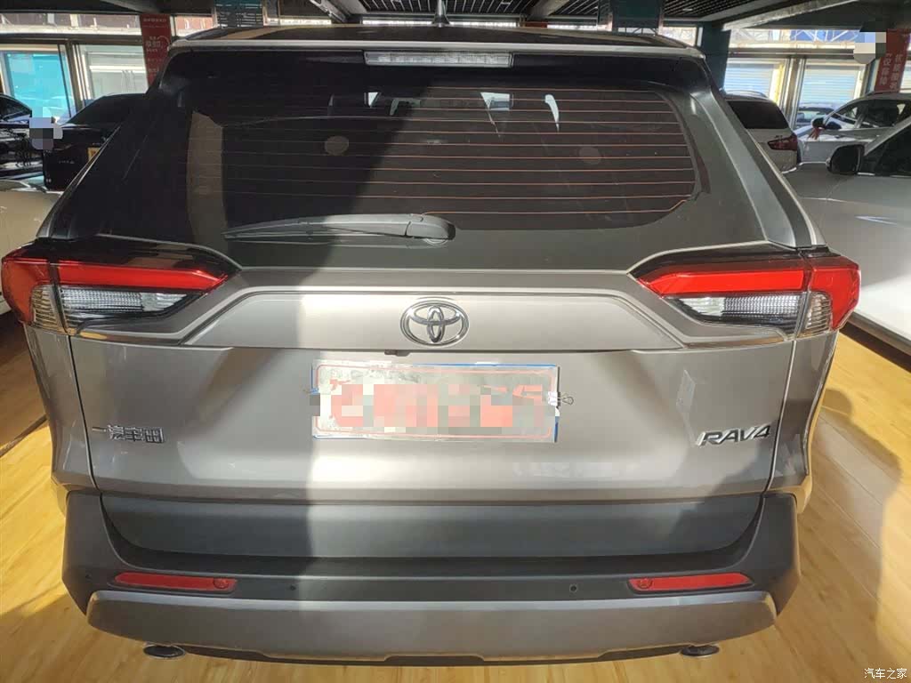 Toyota RAV4, 2023 6
