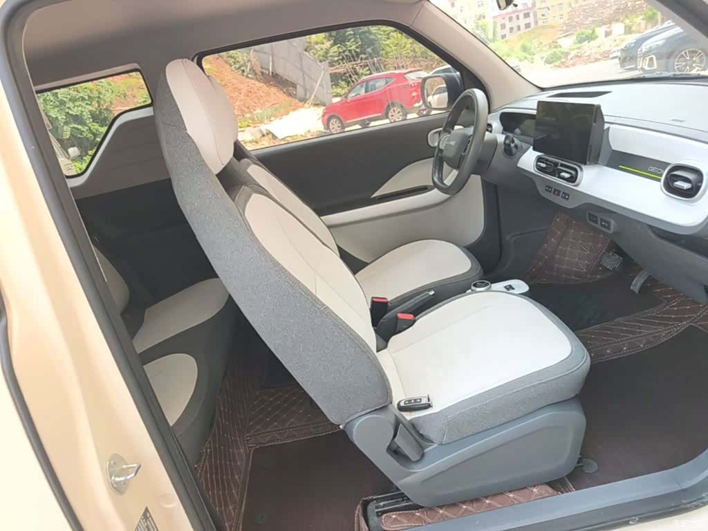 Geely Panda, 2025 25