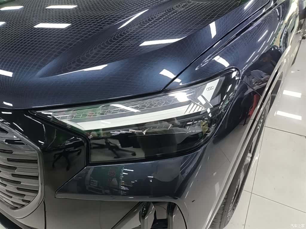 Audi Q4 e-tron, 2023 24