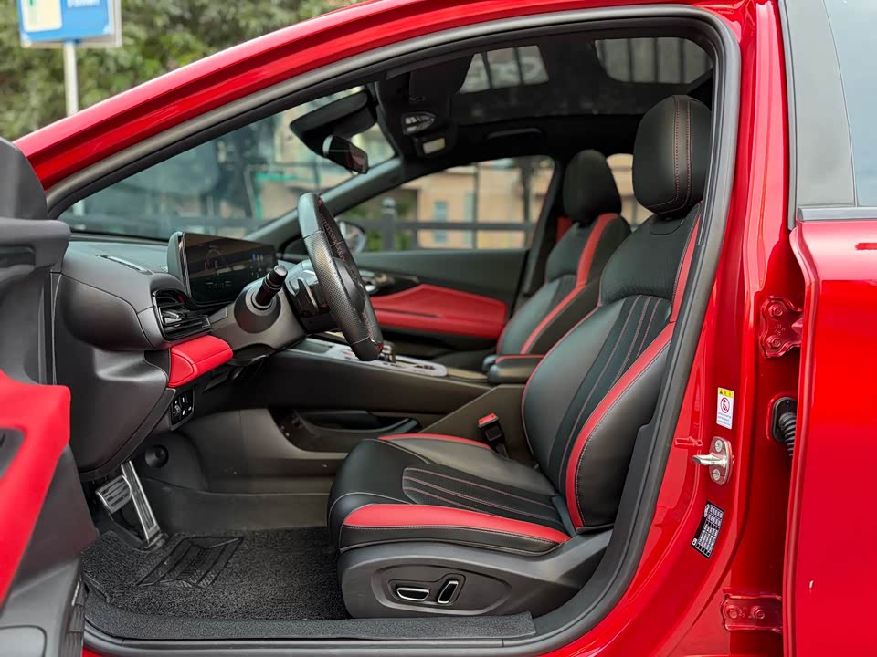 Trumpchi Shadow Leopard