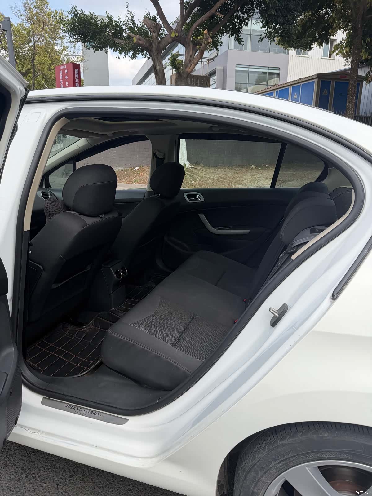 Peugeot 408, 2012 10