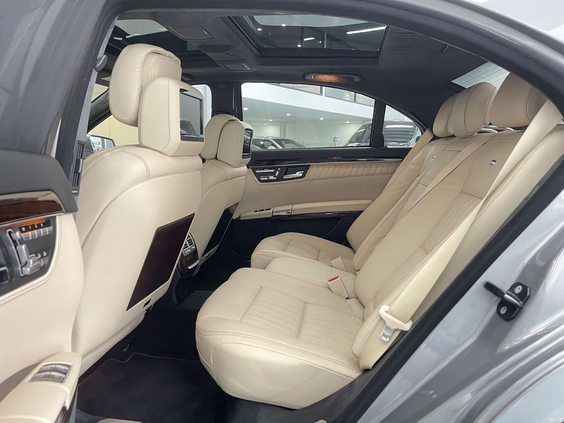 Mercedes-Benz S-Class, 2015 11