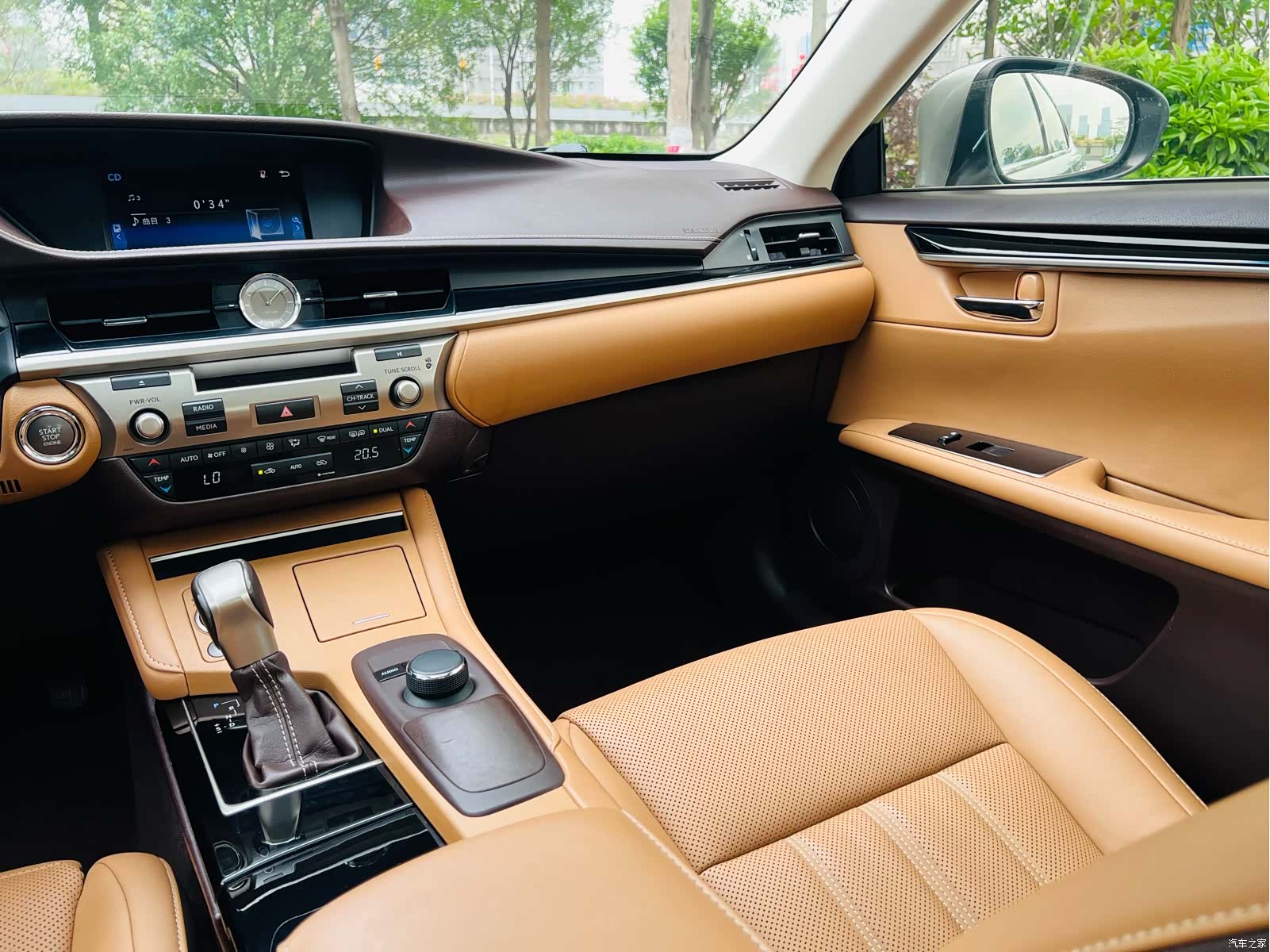 Lexus ES, 2016 21