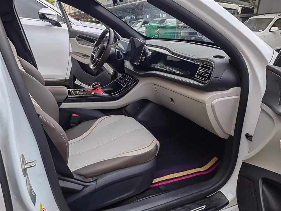 BYD Qin Yuan BYD Qin Yuan