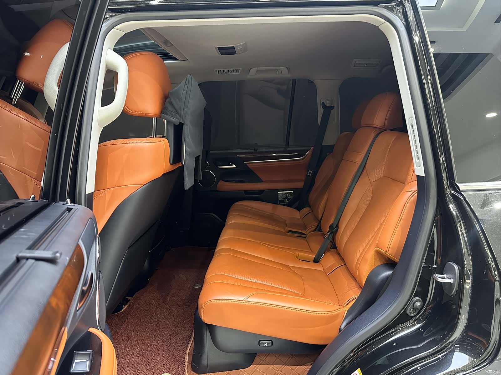 Lexus LX, 2016 12