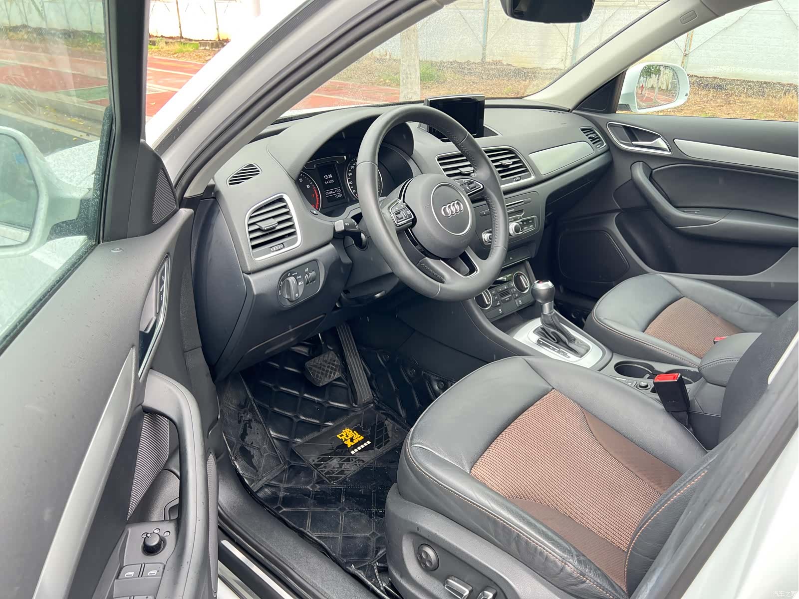 Audi Q3, 2019 9