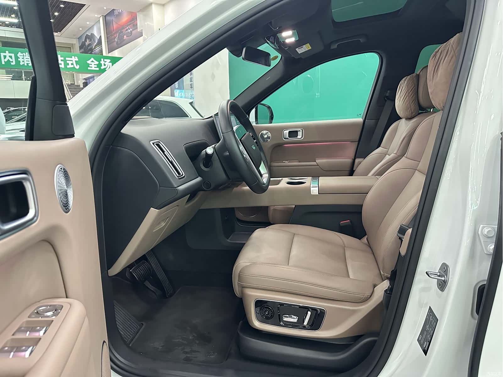 Li Auto L8, 2025 3