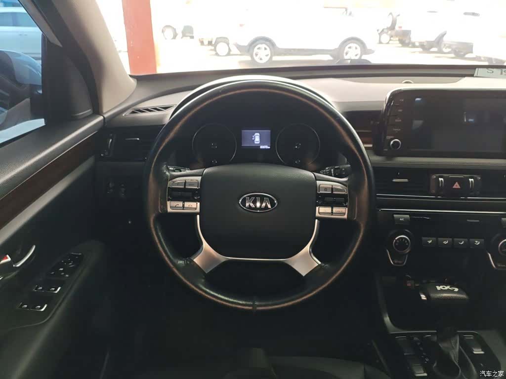 Kia KX7, 2018 7