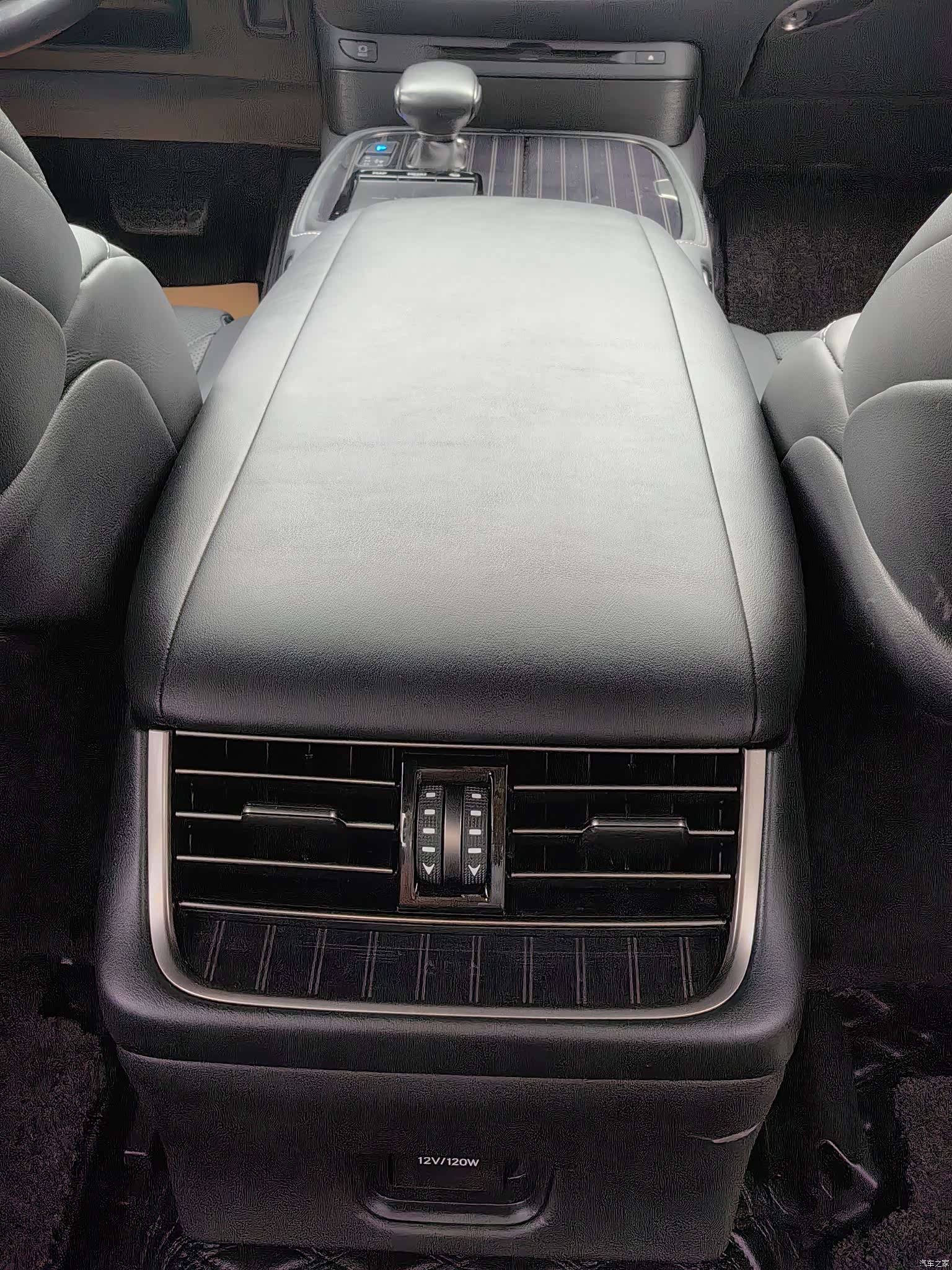 Lexus LS, 2019 17
