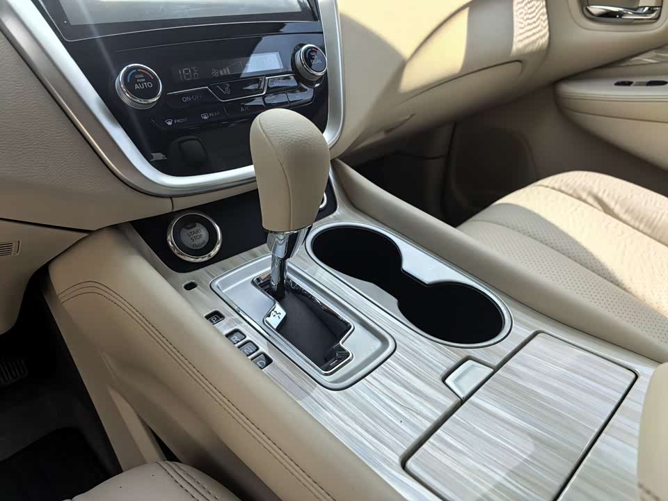 Nissan Loulan Nissan Loulan