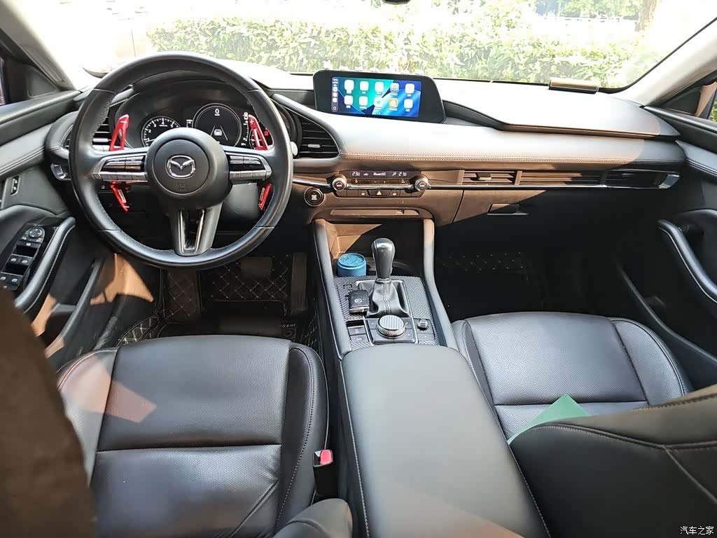 Mazda Mazda3, 2022 13