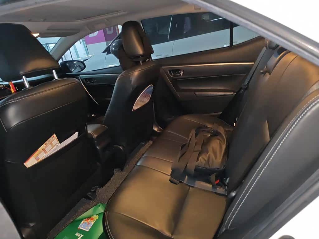 Toyota Corolla, 2015 15