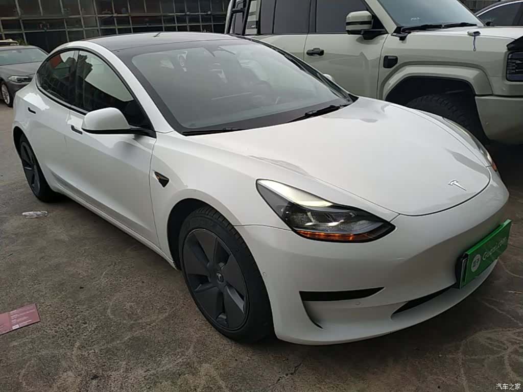 Tesla Model 3, 2023 4
