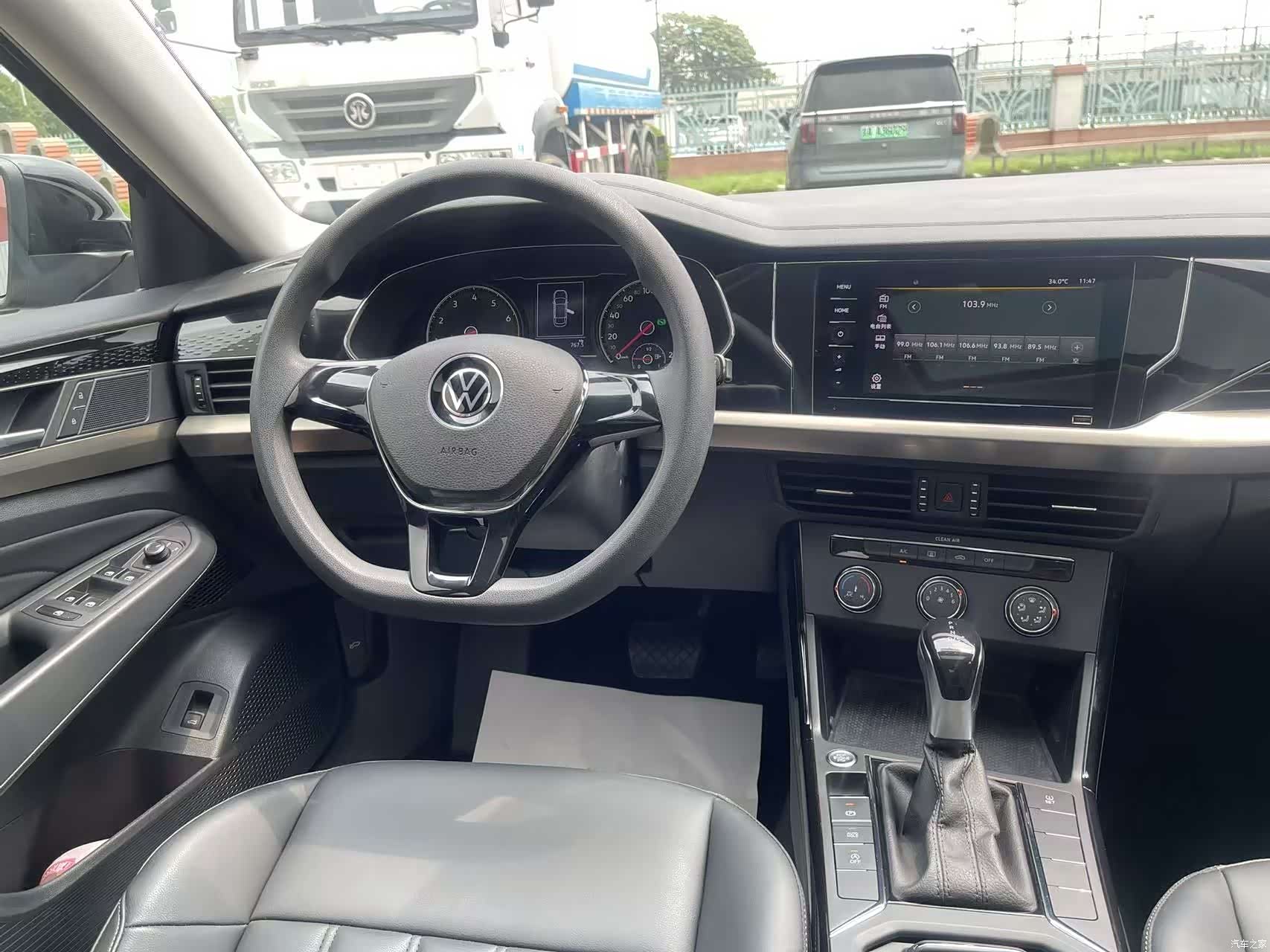Volkswagen Passat, 2020 16