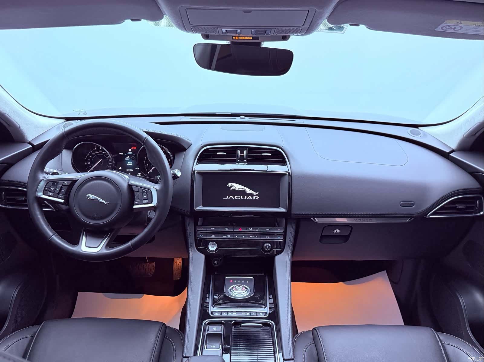 Jaguar F-PACE, 2021 22