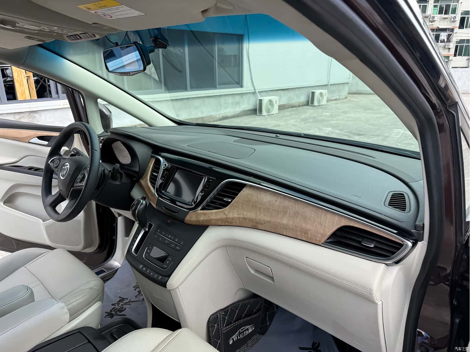 Buick GL8, 2019 13
