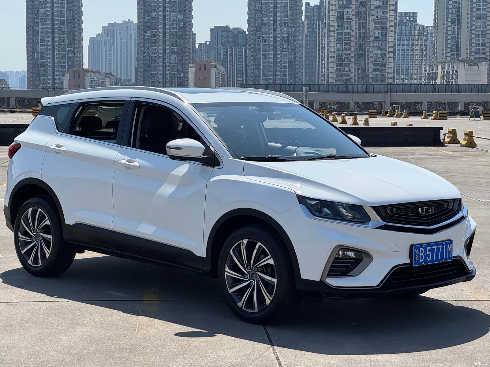Geely Coolray, 2020 3