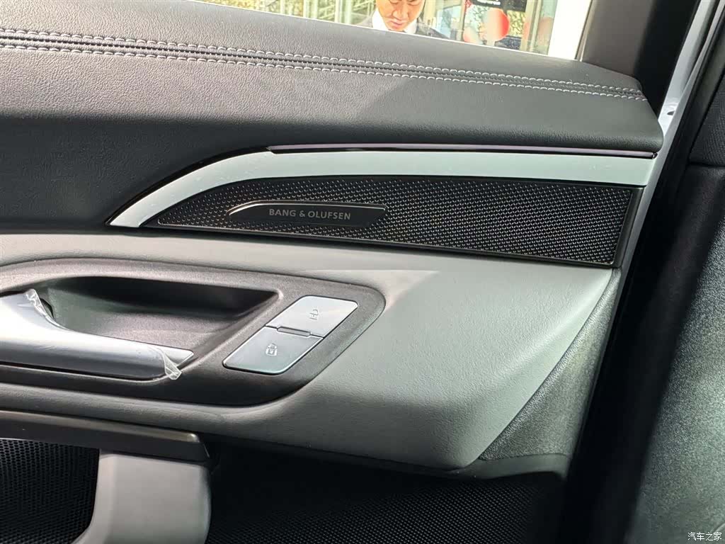 Audi Q5L, 2026 4