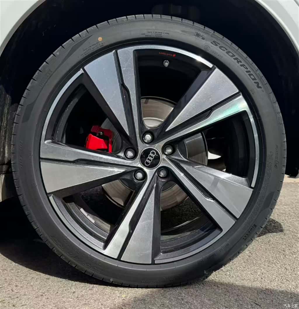 Audi Q5L, 2026 29