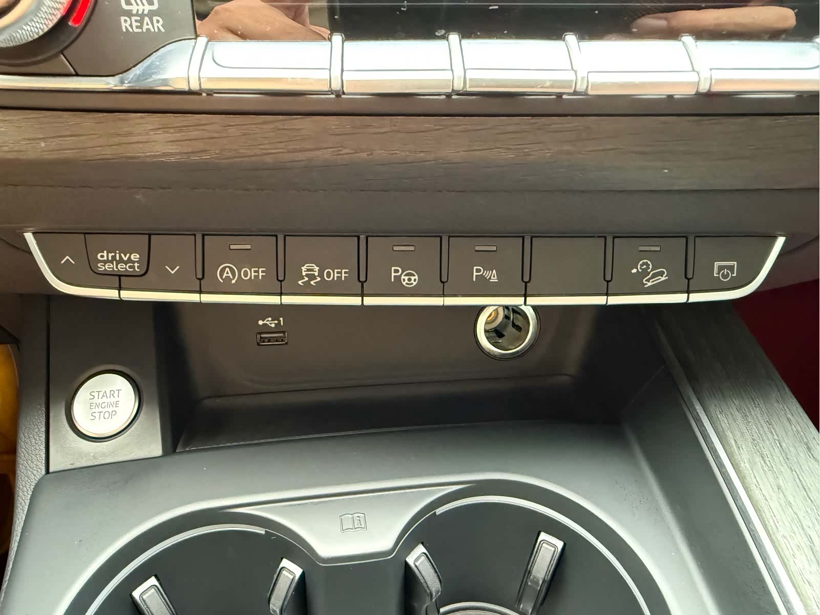 Audi A4, 2021 21