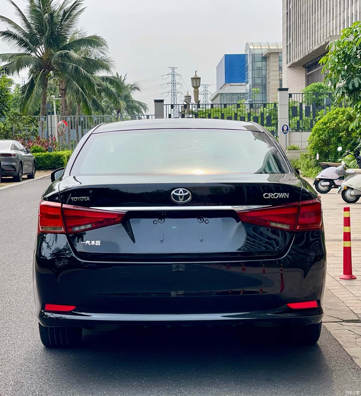 Toyota Crown, 2017 8