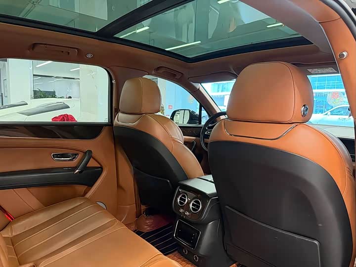 Bentley Bentayga 2018 4.0T V8