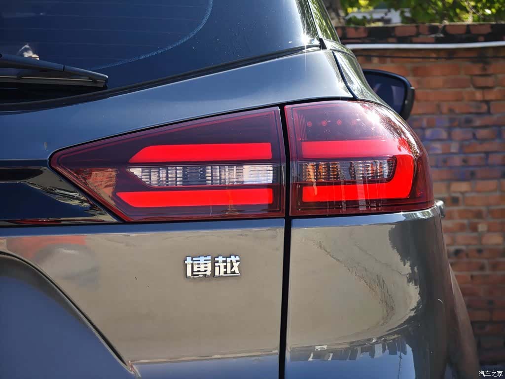Geely Boyue, 2022 23