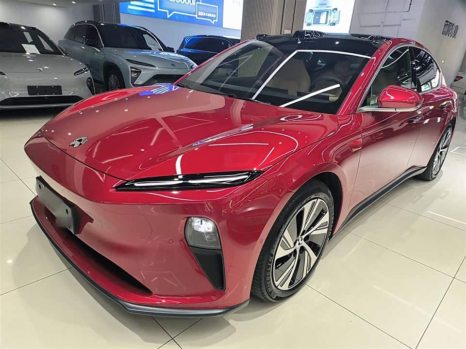 NIO ET5