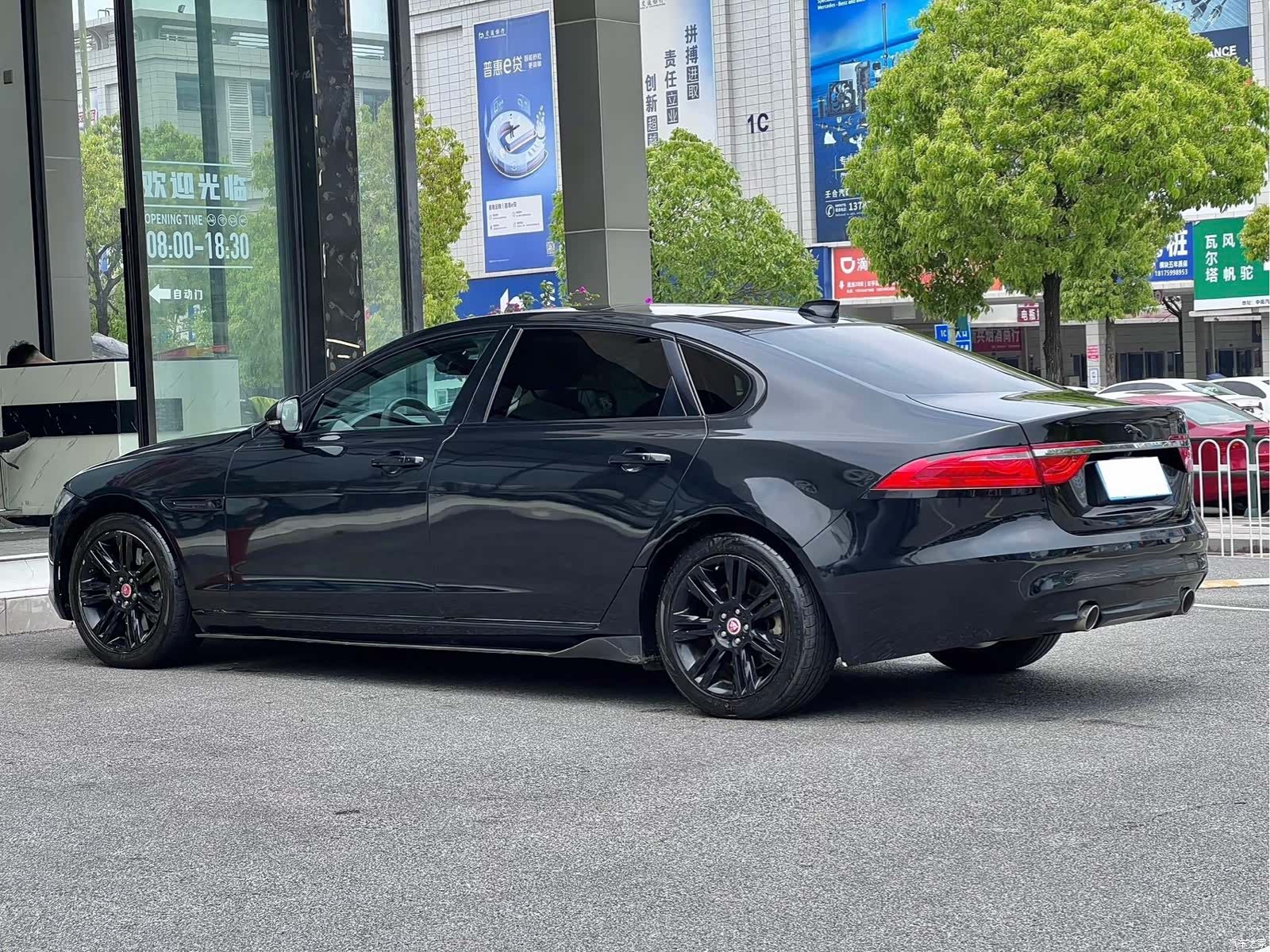 Land Rover XFL, 2019 9