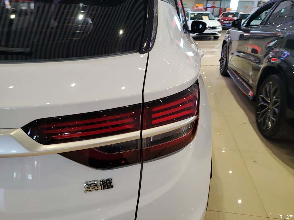 Geely Coolray, 2020 8