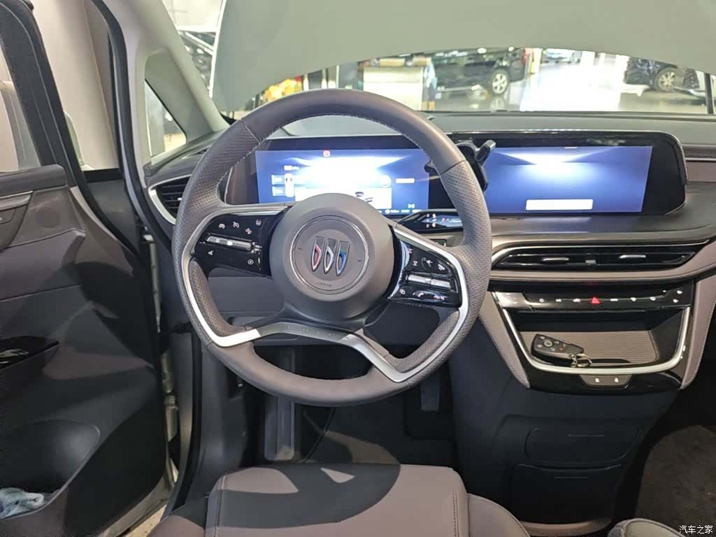 Buick GL8, 2025 11