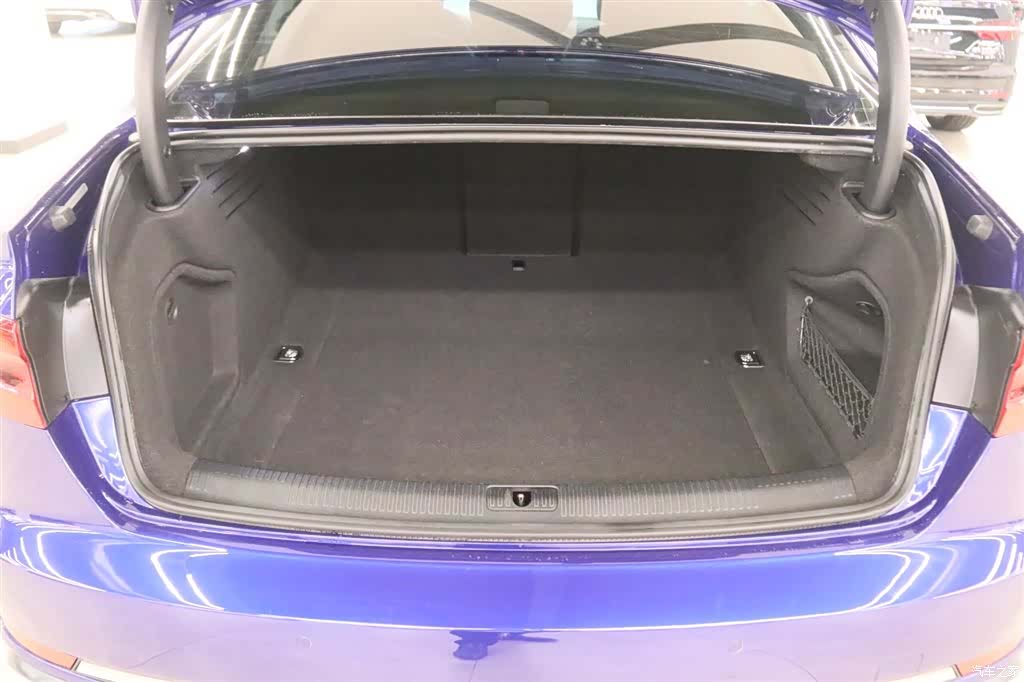 Audi A4L, 2020 16