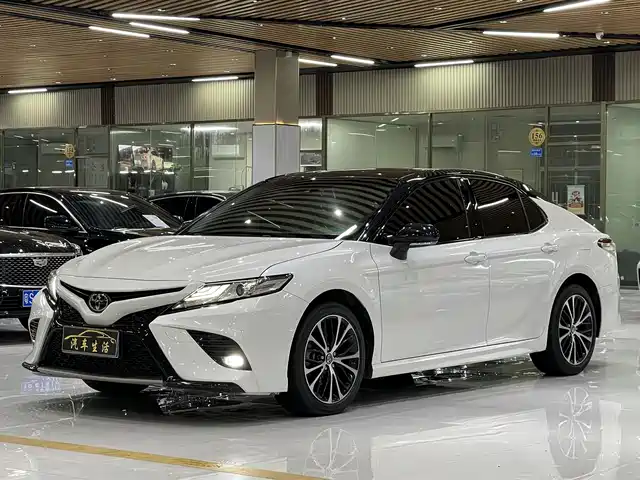 Toyota Camry 2020 — купить из Китая под заказ