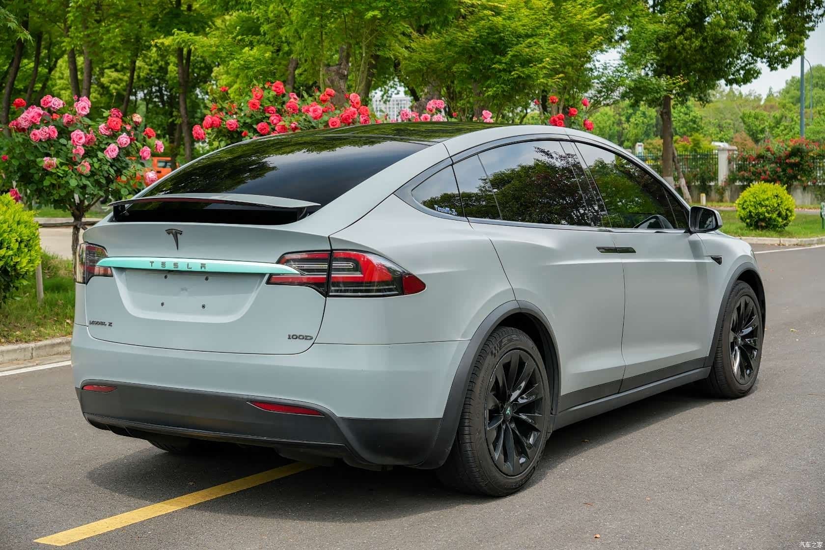 Tesla Model X, 2017 6