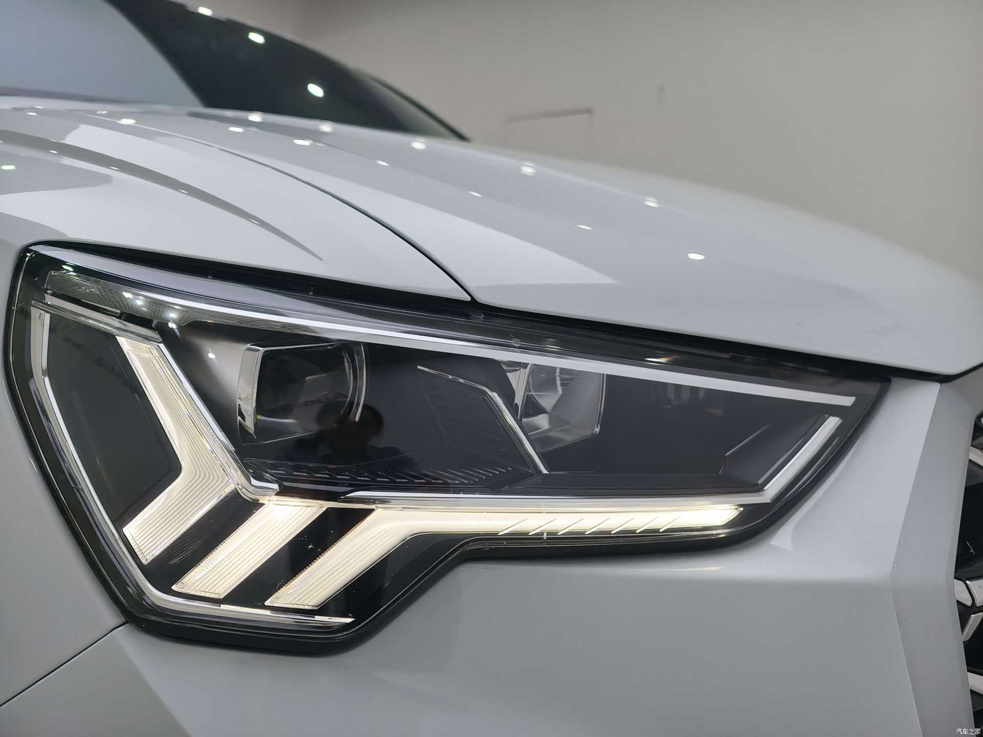 Audi Q3, 2024 14