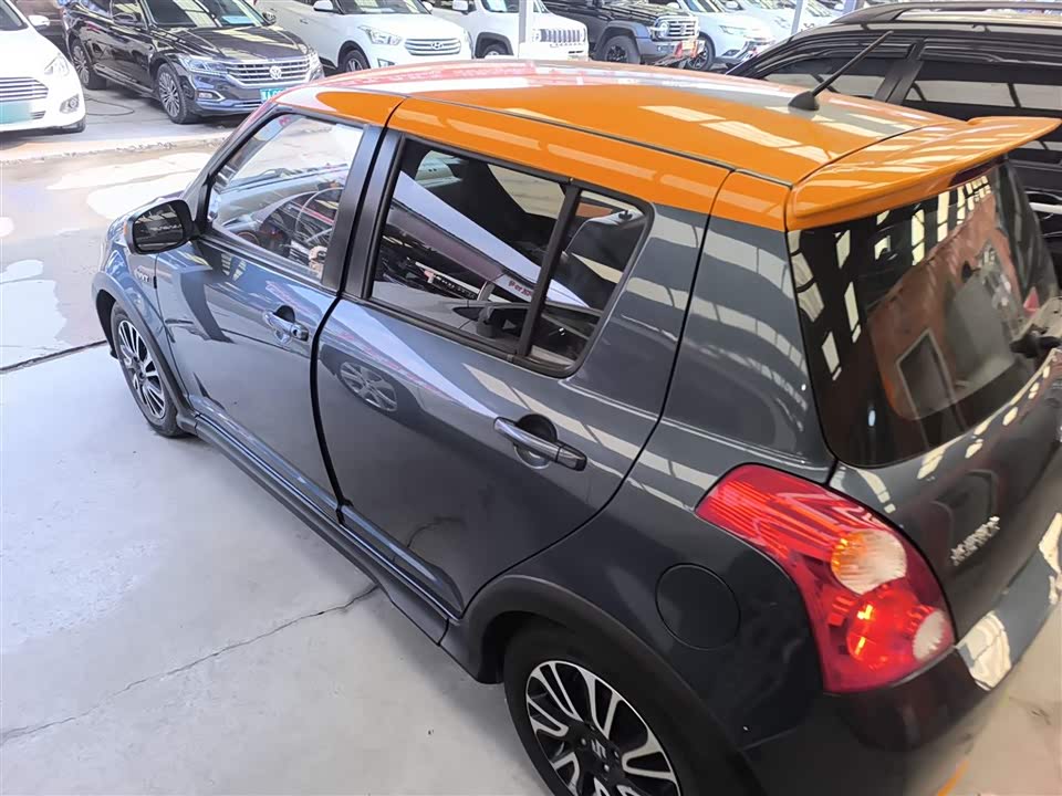 Suzuki Swift Suzuki Swift