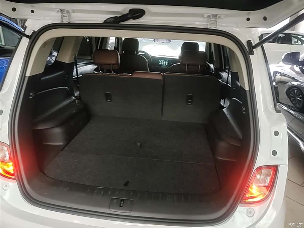 Buick GL6, 2019 19
