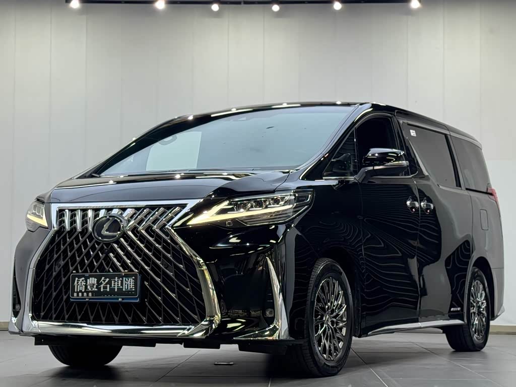 Lexus LM 2020 300h мест