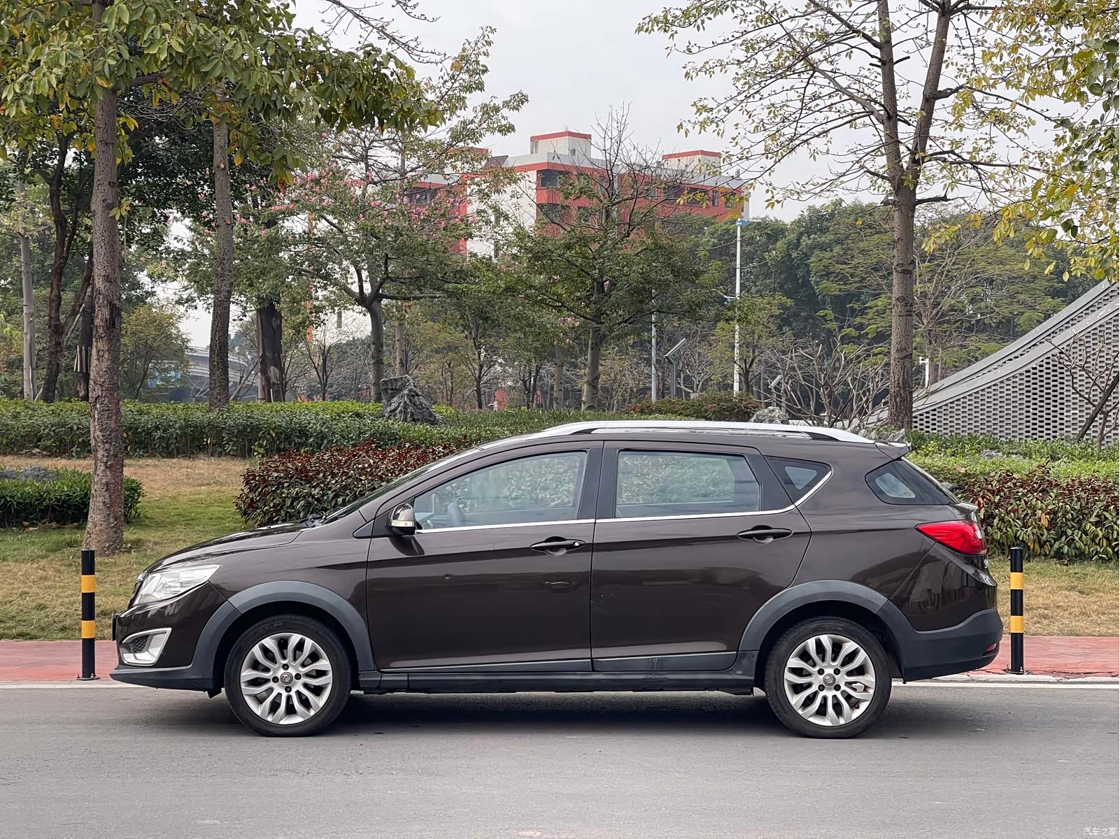 DongFeng AX3, 2016 22