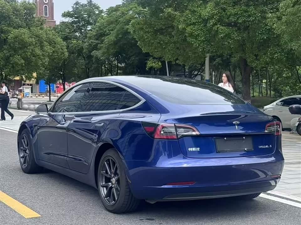 Tesla Model 3 Tesla Model 3