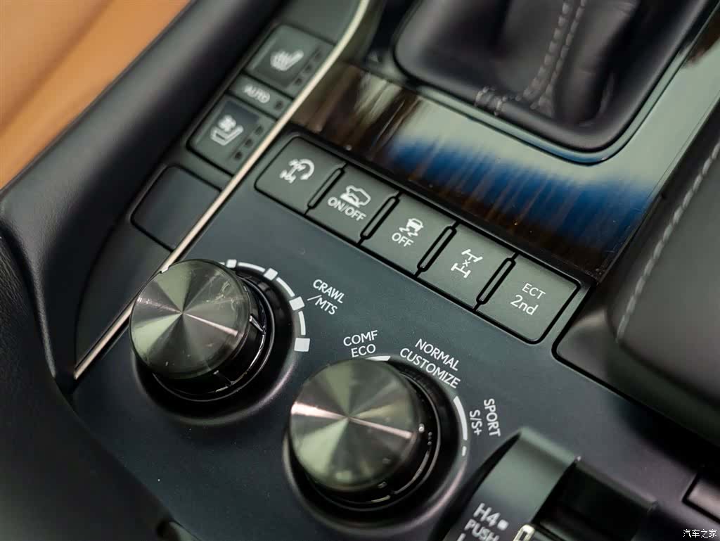 Lexus LX, 2022 21