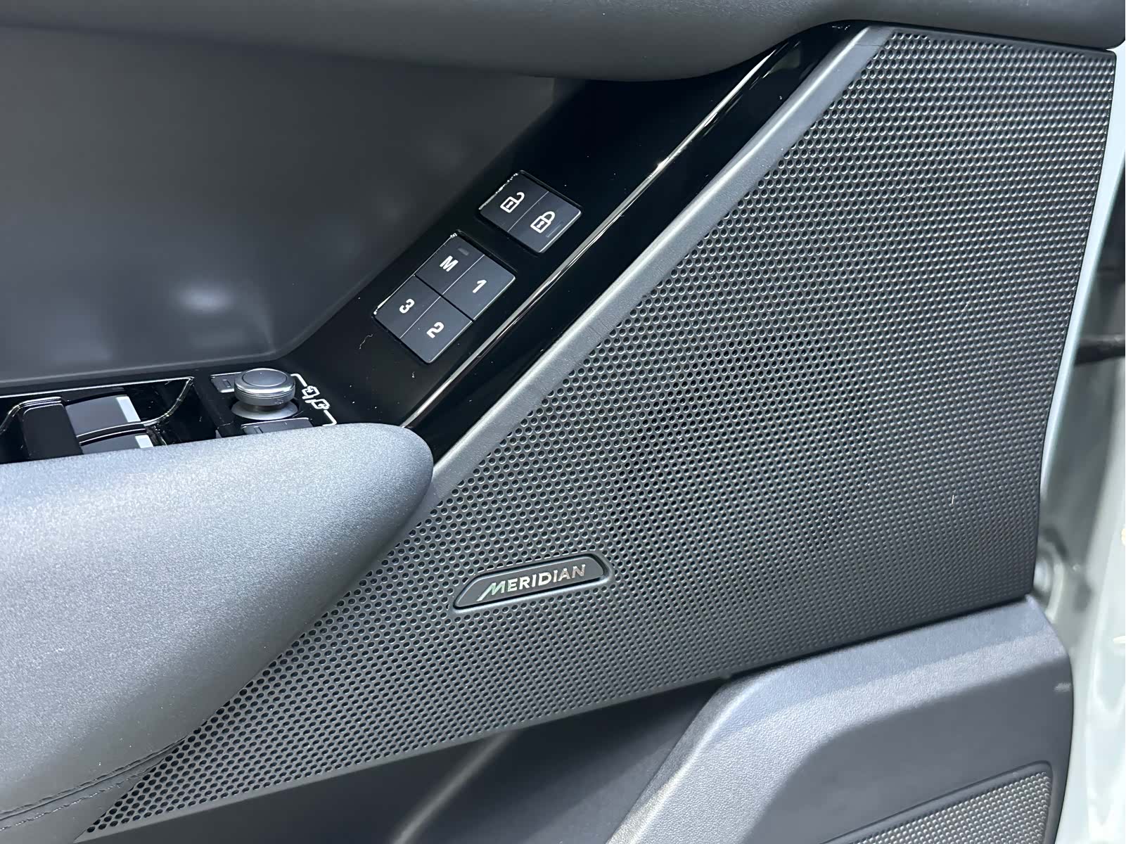 Land Rover Range Rover, 2026 11