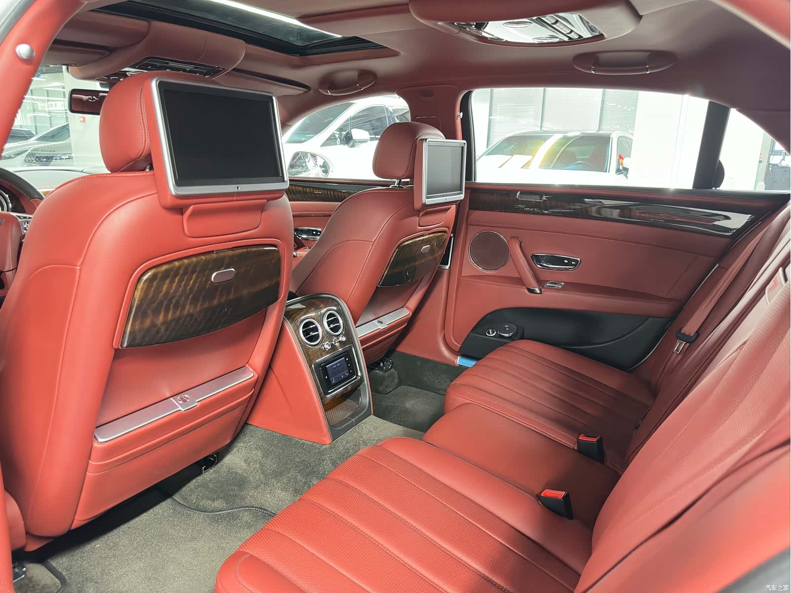 Bentley Flying Spur, 2014 21