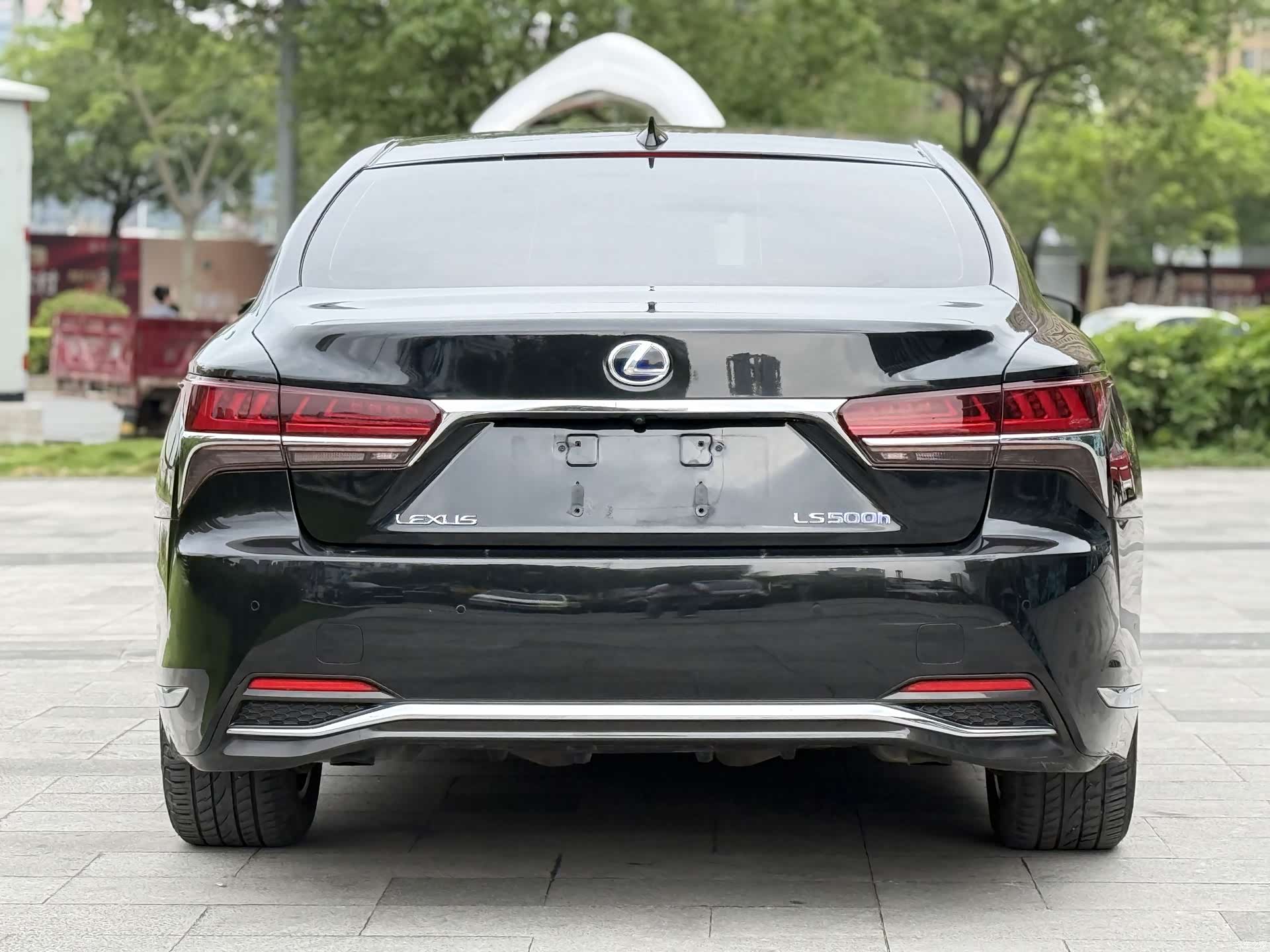 Lexus LS, 2020 3