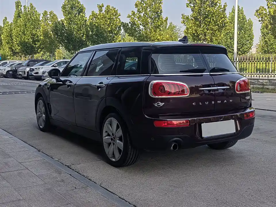 MINI CLUBMAN