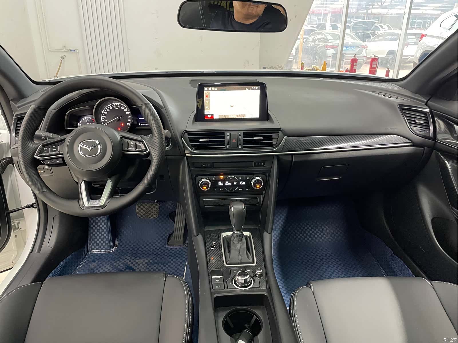 Mazda CX-4, 2023 10